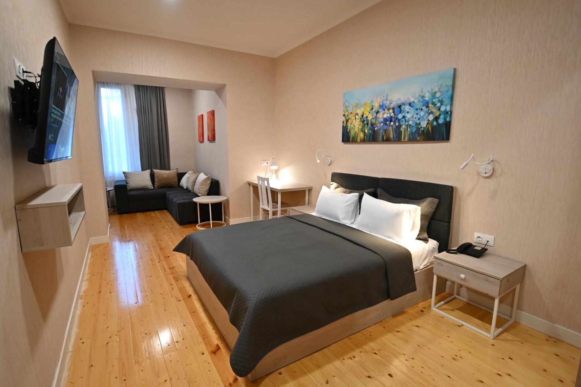 Hotel Well Inn Τυφλίδα Εξωτερικό φωτογραφία