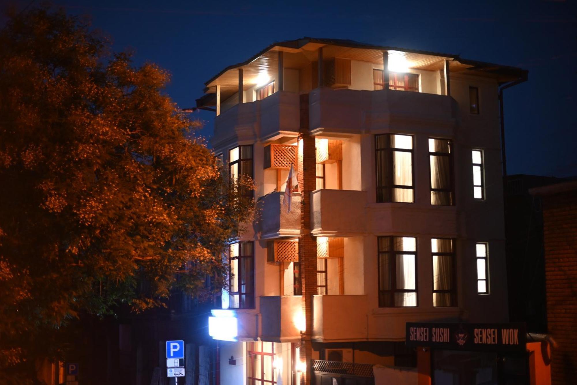 Hotel Well Inn Τυφλίδα Εξωτερικό φωτογραφία