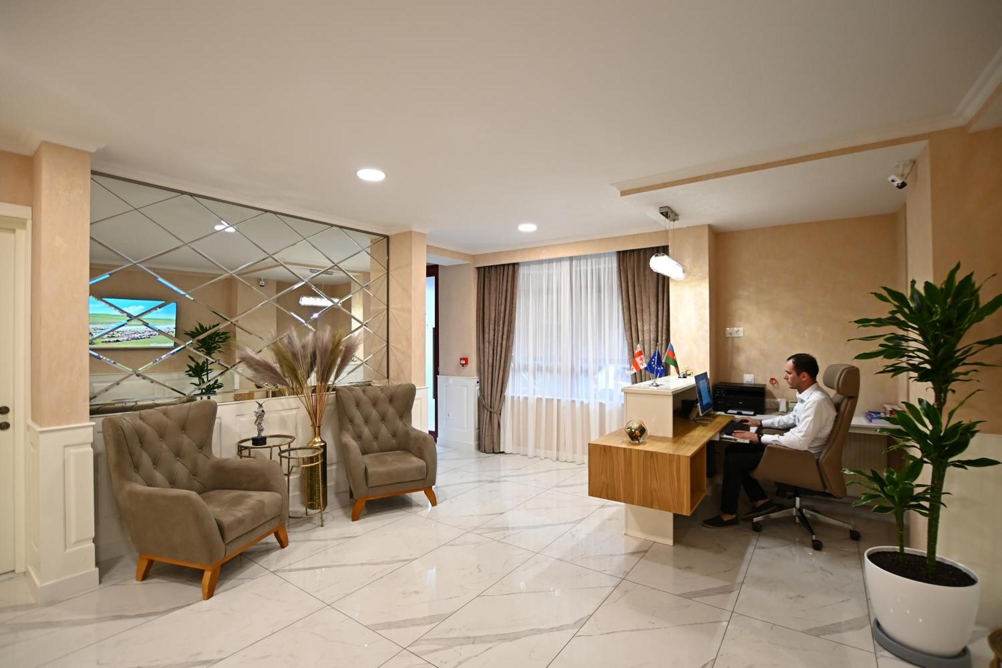 Hotel Well Inn Τυφλίδα Εξωτερικό φωτογραφία