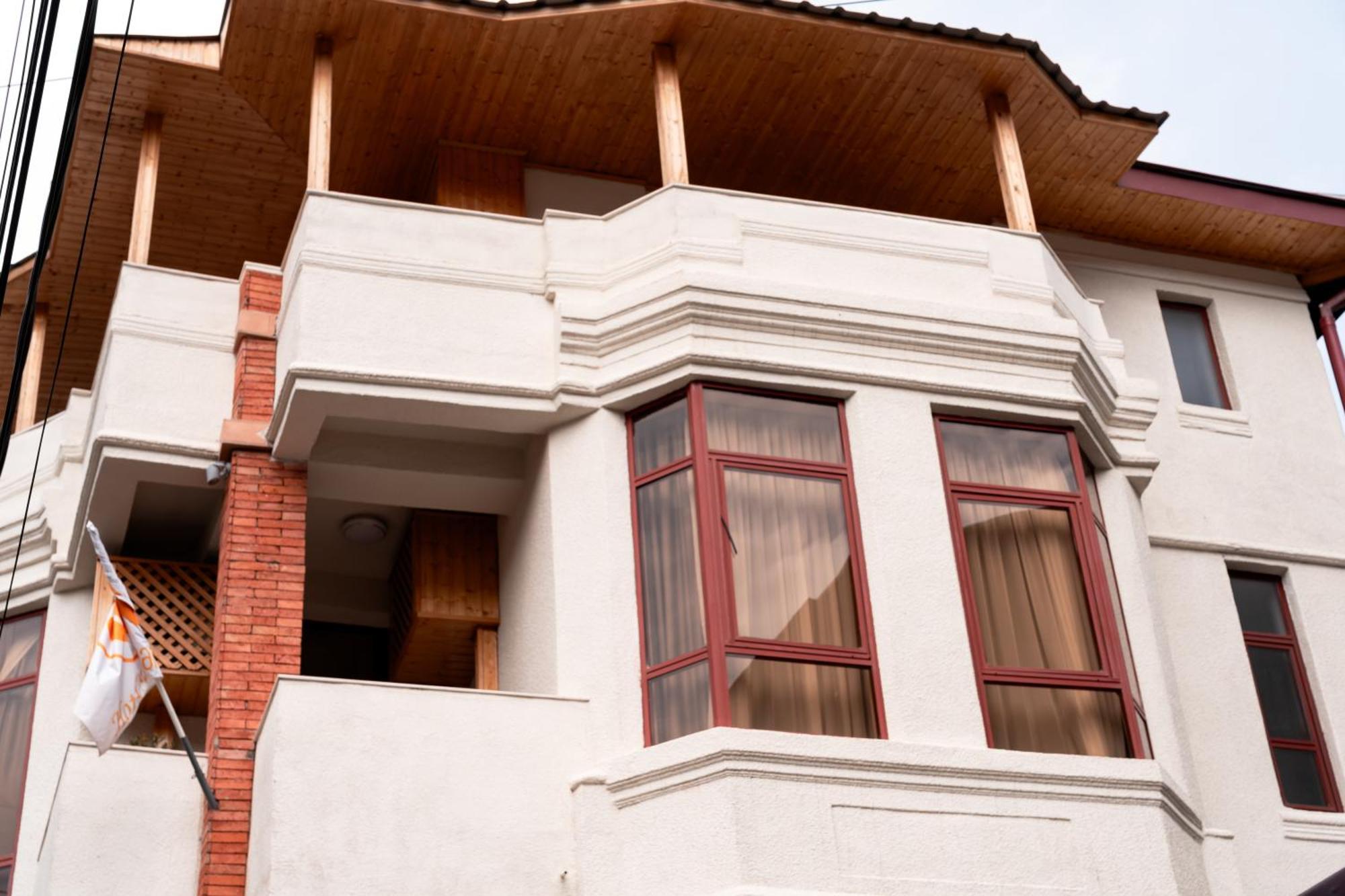 Hotel Well Inn Τυφλίδα Εξωτερικό φωτογραφία