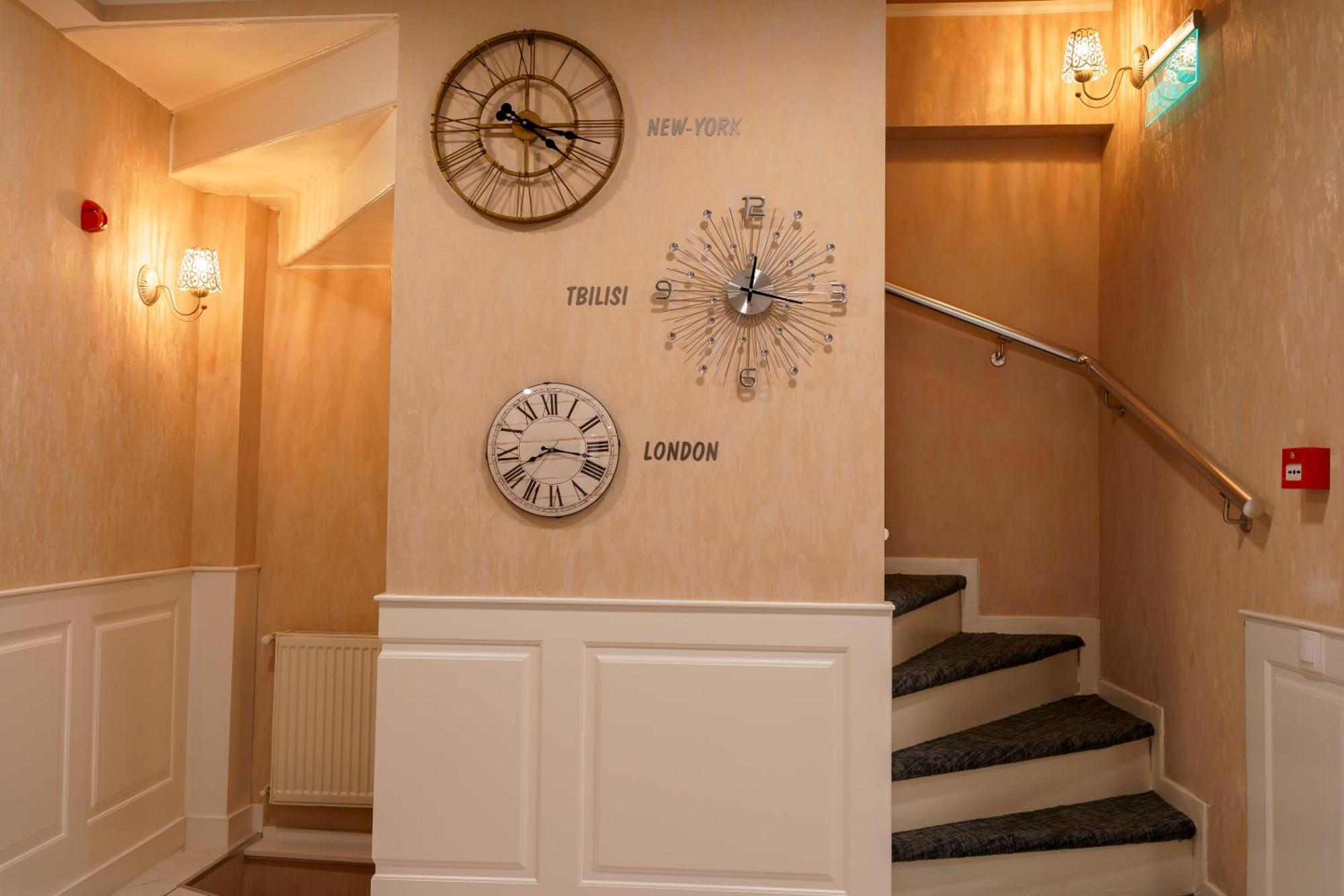 Hotel Well Inn Τυφλίδα Εξωτερικό φωτογραφία