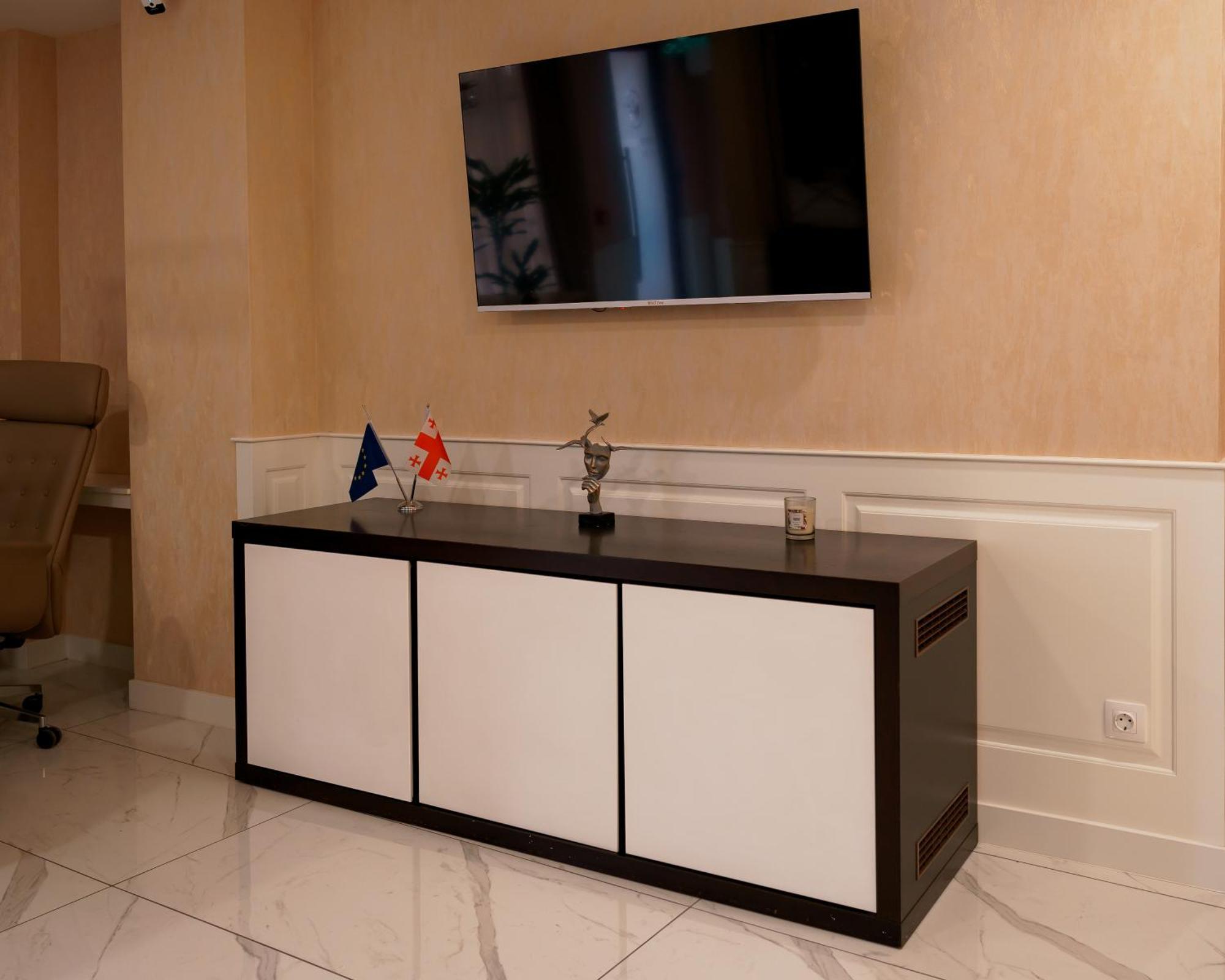 Hotel Well Inn Τυφλίδα Εξωτερικό φωτογραφία