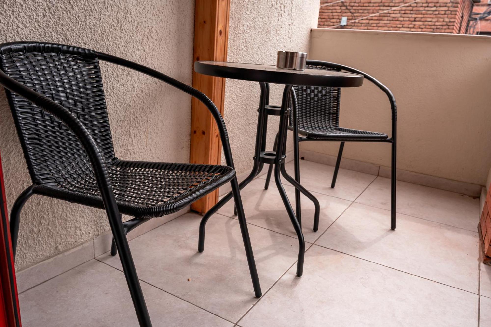 Hotel Well Inn Τυφλίδα Εξωτερικό φωτογραφία