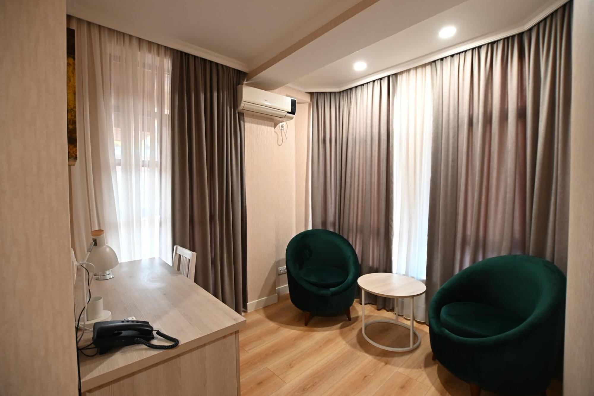 Hotel Well Inn Τυφλίδα Εξωτερικό φωτογραφία
